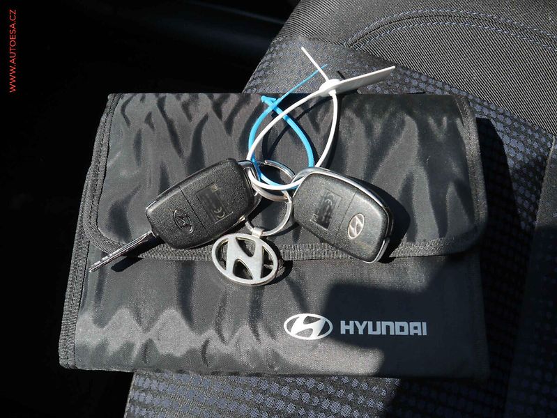 Hyundai ix20 (2019) 1.6CVVT, ČR, AC - fotka 15 z 16