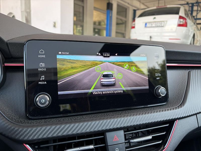 Škoda Scala 1.5TSi DSG Monte Carlo 110kW - fotka 21 z 22
