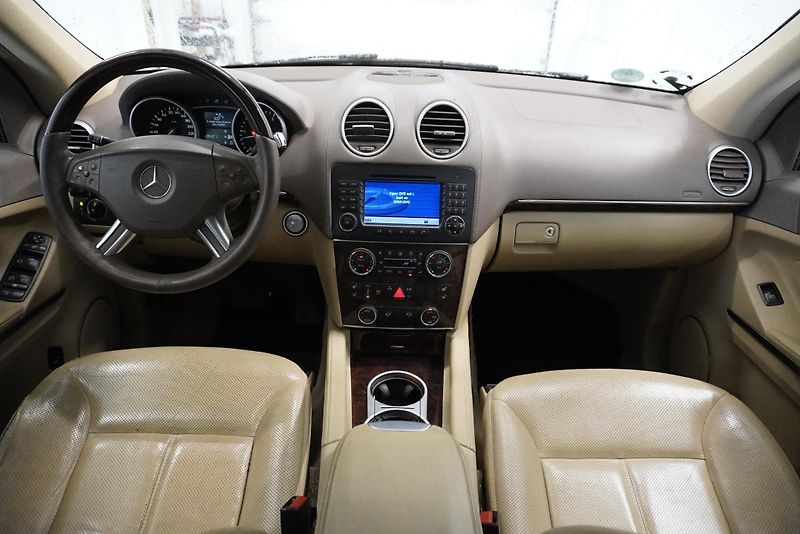 Mercedes-Benz GL 420 CDI 225kW,7MÍST,TOP VÝBAVA - fotka 15 z 32