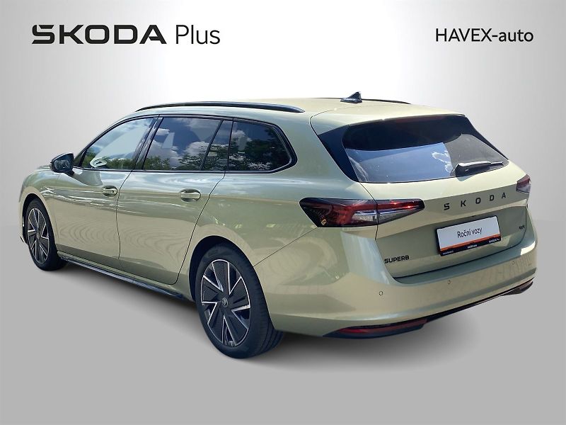 Škoda Superb (2025) Combi 2.0 TDI 4x4 DSG Sportlin - fotka 37 z 38