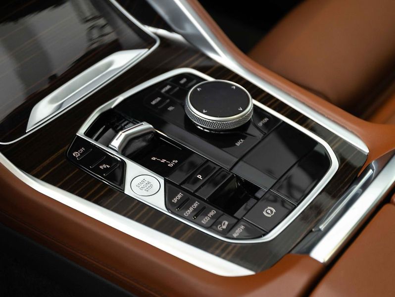 BMW X6 xDrive30d - fotka 15 z 24