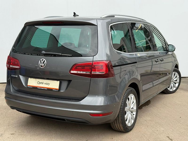 Volkswagen Sharan Highline 1.4TSI 110 kW DSG - fotka 2 z 26