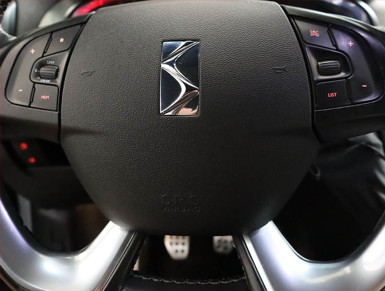 Citroën DS5 (2014) 2.0 HDi, Navi, Xenony - fotka 13 z 17