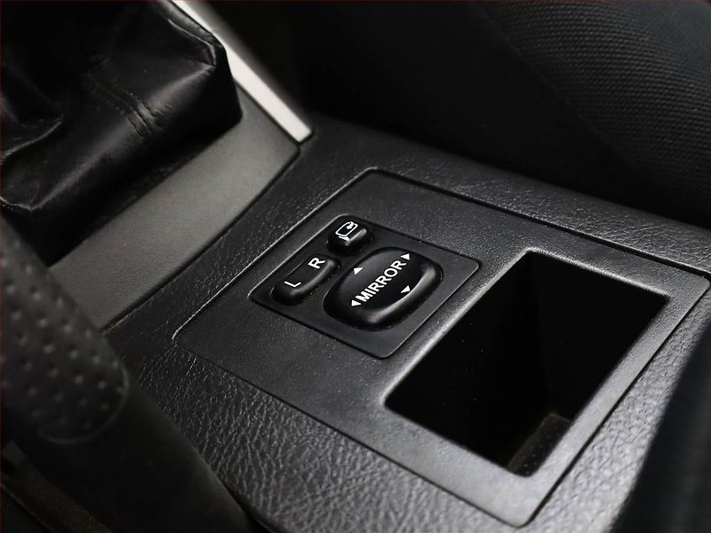 Toyota RAV4 (2007) 2.0 VVT-i, 4X4, Tempomat - fotka 13 z 15