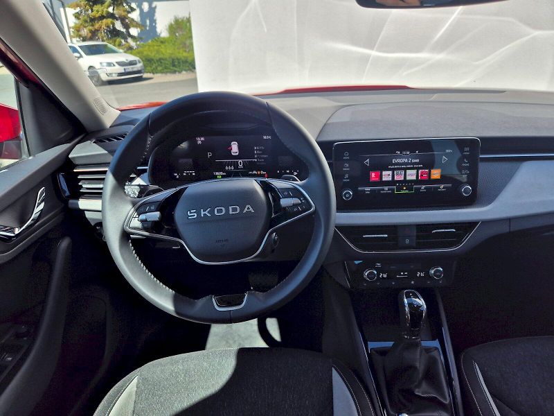 Škoda Kamiq (2025) Top Selection 1.0TSi 85kW 7° a - fotka 21 z 30