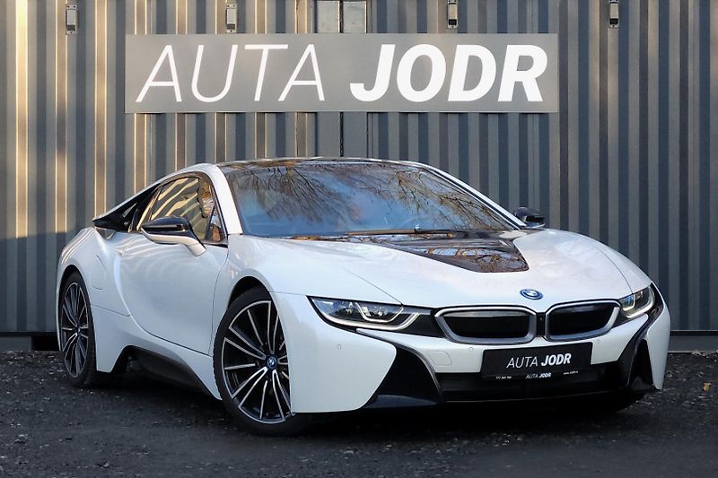 BMW i8 Coupe, Facelift, Lasery - fotka 11 z 31