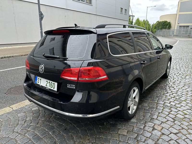 Volkswagen Passat - fotka 5 z 23