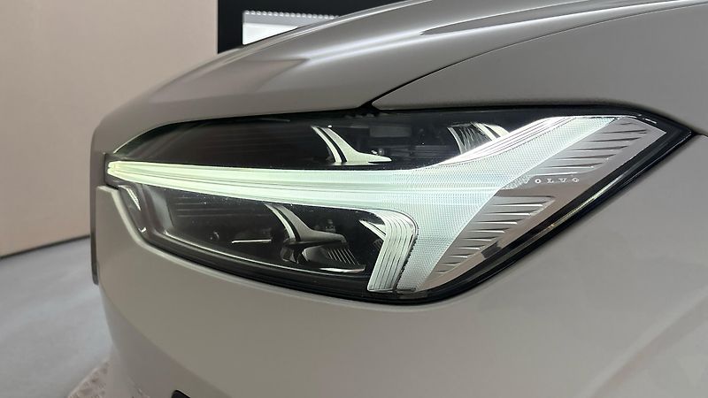 Volvo XC60 2.0 T6 AUT AWD Recharge Inscri - fotka 18 z 33