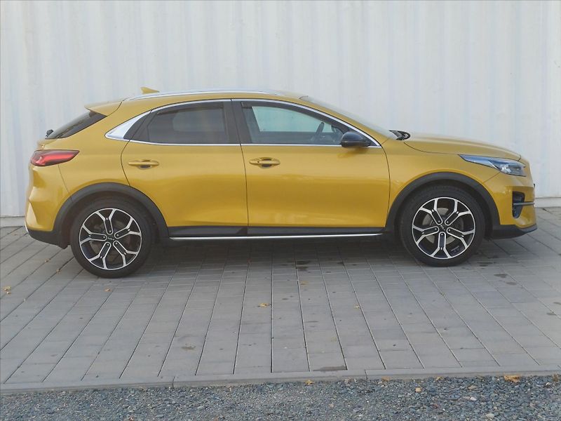 Kia XCeed 1,5 1.5 T-GDI 117kW 7DCT - fotka 23 z 30