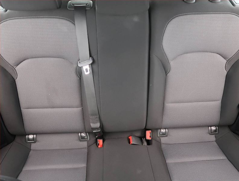 Hyundai i30 (2018) 1.0 T-GDI, Serv.kniha - fotka 10 z 18