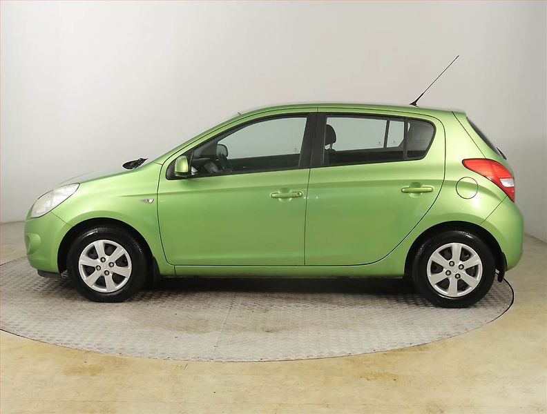 Hyundai i20 (2009) 1.2 - fotka 3 z 14