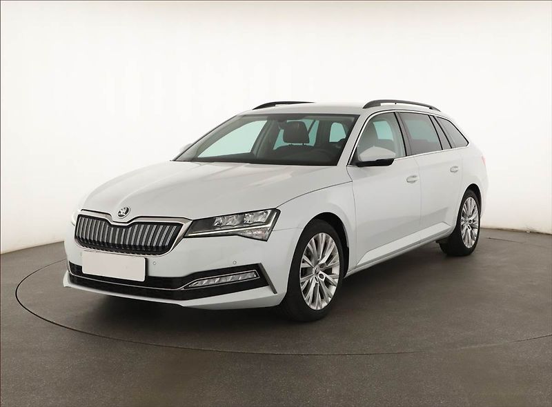 Škoda Superb (2020) iV 1.4 TSI PHEV - fotka 2 z 20