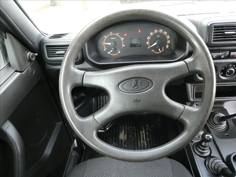 Lada Niva 1,7 i 4x4 61kW LPG, DPH, ČR - fotka 33 z 37