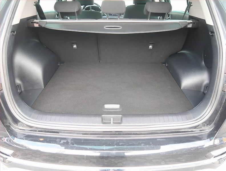 Kia Sportage (2022) Black Edition 1.6 GDI - fotka 14 z 24