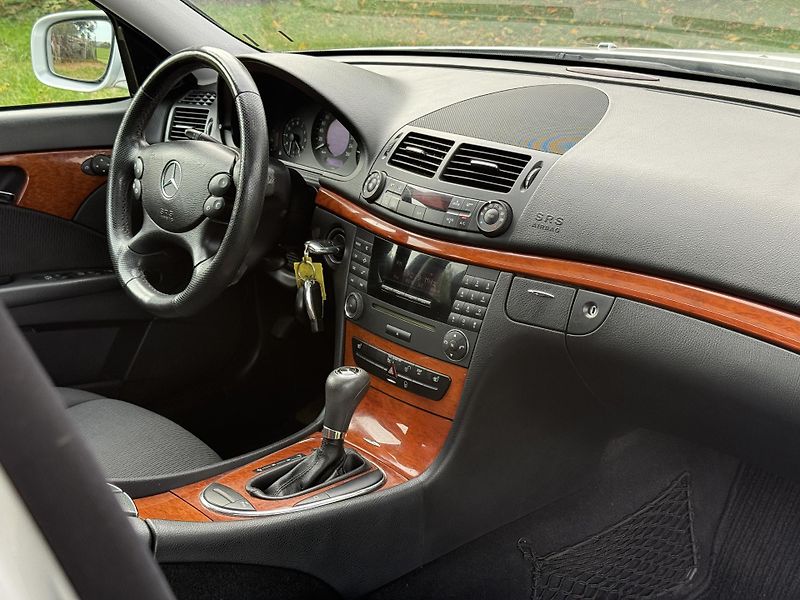 Mercedes-Benz Třídy E (2007) W211 E280 CDi 140kw, RV 2007 - fotka 14 z 20