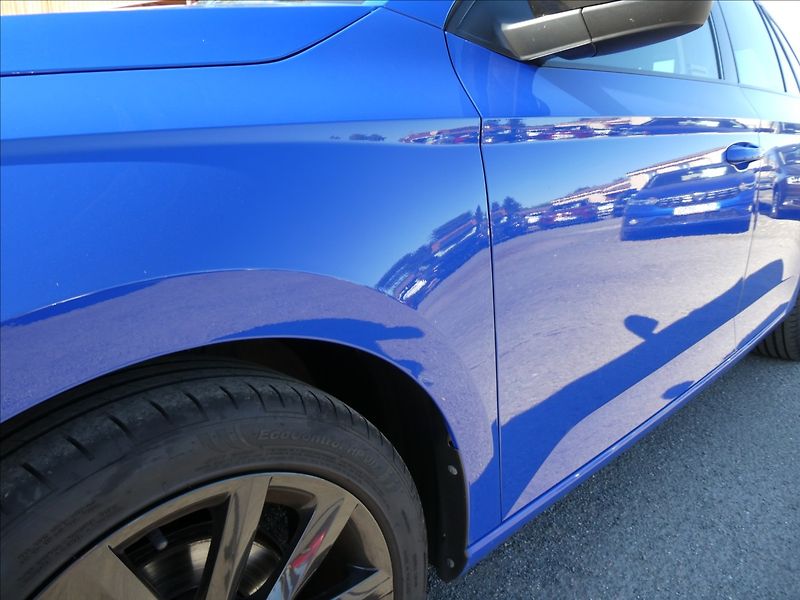 Škoda Fabia 1,0 TSi 70kW BLACK,2x kola,ČR - fotka 15 z 39