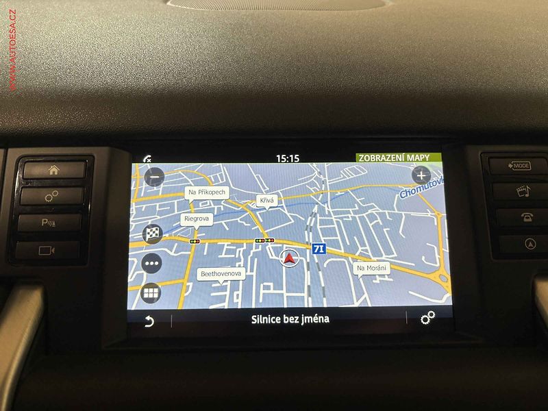 Land Rover Discovery Sport (2018) 2.0 TD4 4X4, AT, bixen, panor - fotka 11 z 18