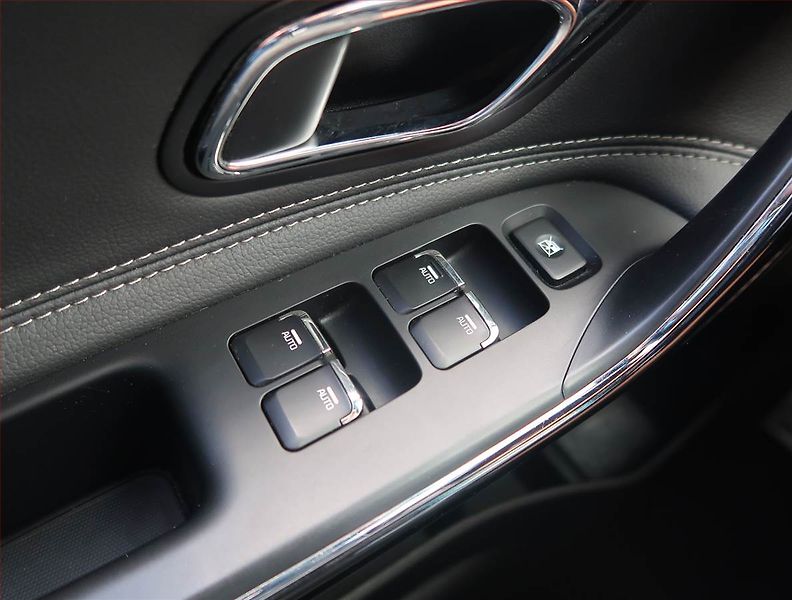 Kia Ceed (2016) GT Line 1.0 T-GDI, Navi - fotka 20 z 22