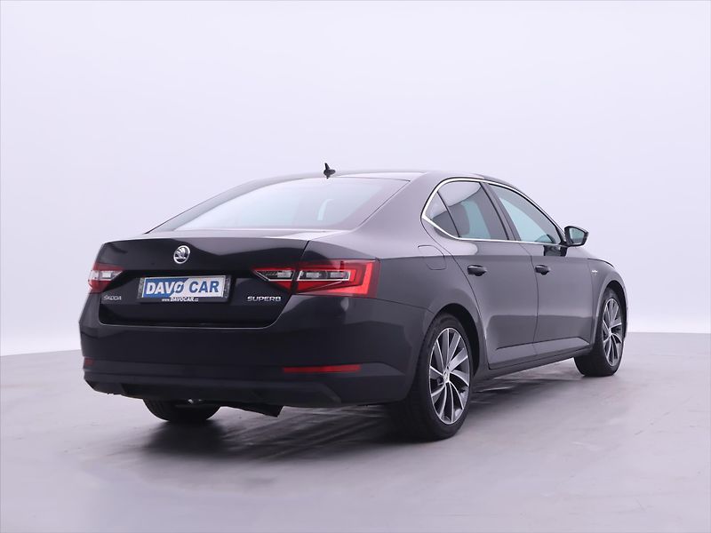 Škoda Superb 1,8 TSI 132kW DSG CZ L&K - fotka 7 z 42