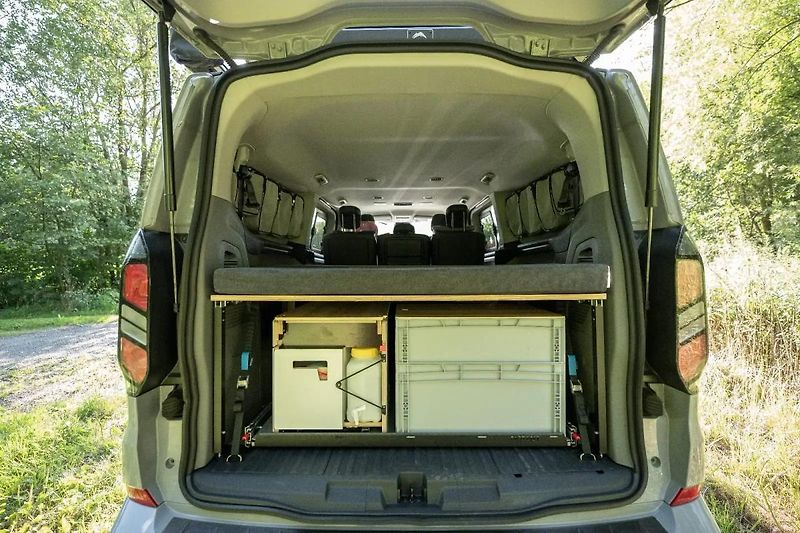 Ford Tourneo Custom 2.0 EcoBlue 125 kW 4x4 - fotka 35 z 48