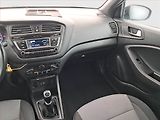 Hyundai i20 (2018) Comfort 1.2, ČR,1.maj - náhled 17