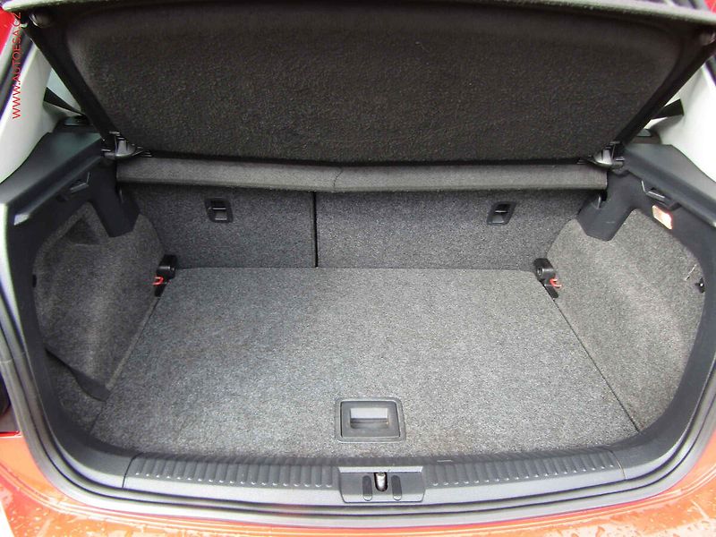 Volkswagen Polo (2013) 1.2 TSi, Ac, tempo, park - fotka 7 z 18