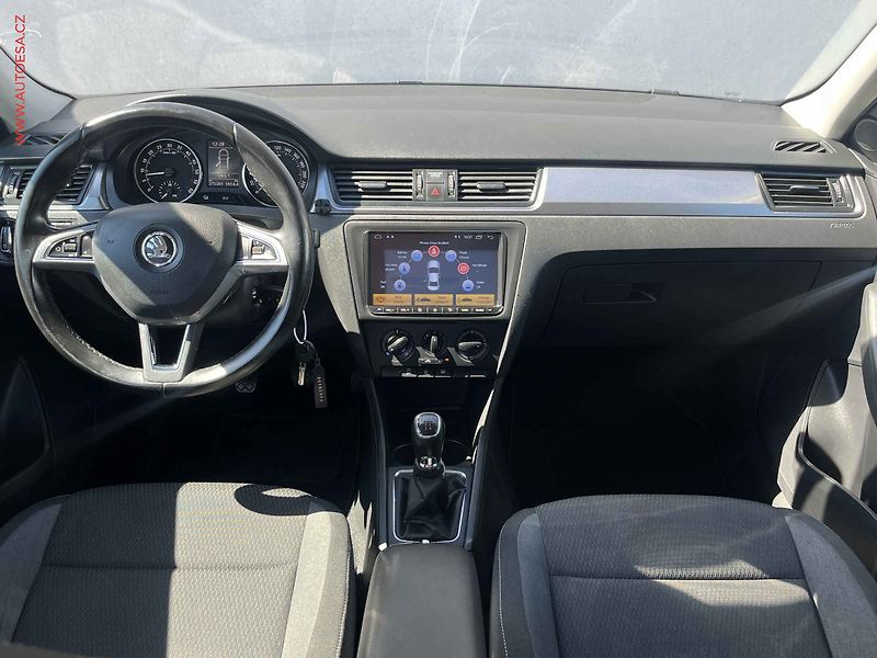 Škoda Rapid (2015) 1.6TDi, ČR, servis.kniha, AC - fotka 8 z 16