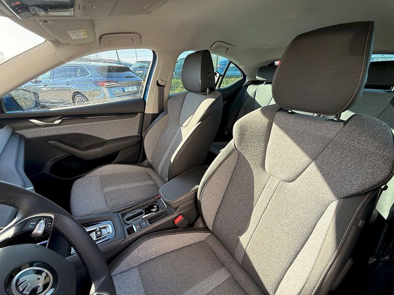 Škoda Octavia (2024) M-HEV SELEC TS 110/1.5 A7F - fotka 34 z 34