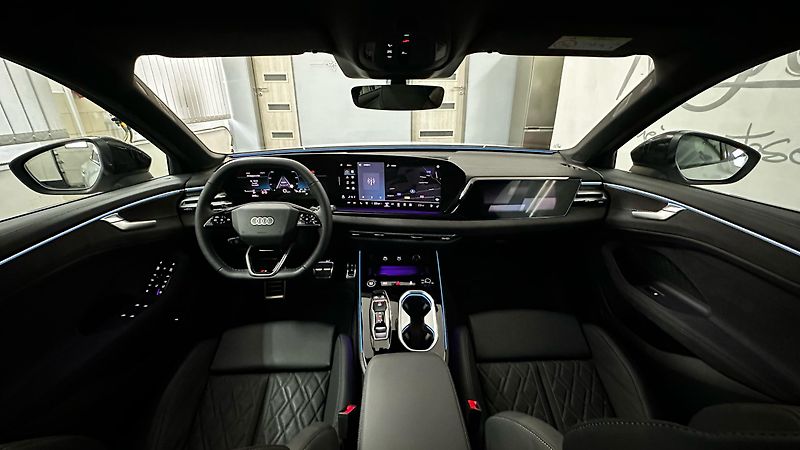 Audi A6 S-LINE / ZÁRUKA / TOP STAV - fotka 30 z 51