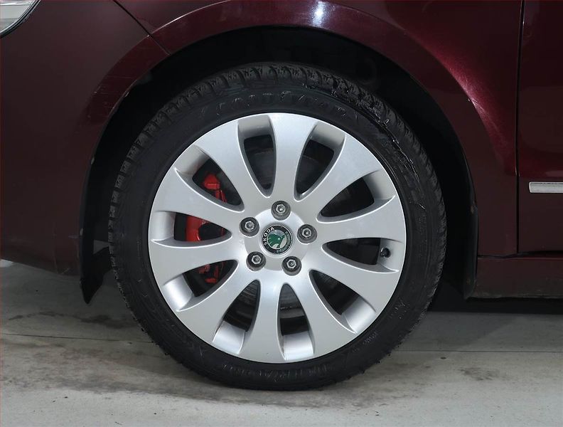 Škoda Superb (2021) Laurin&Klement 2.0 TDI - fotka 15 z 20