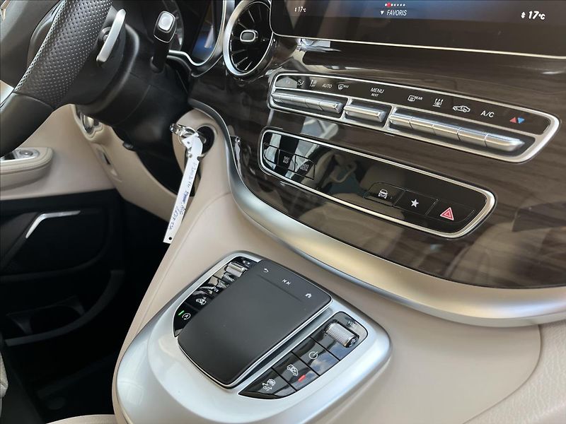 Mercedes-Benz Třídy V 300D 4MATIC AVANTGARDE - fotka 19 z 28