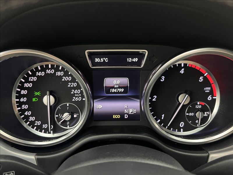 Mercedes-Benz GL 3,0 DPH AMG 4X4 NZTOP 360° TZ - fotka 14 z 48