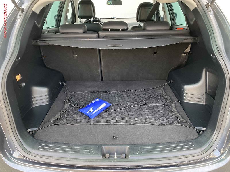 Hyundai ix35 (2011) 2.0i - fotka 7 z 16