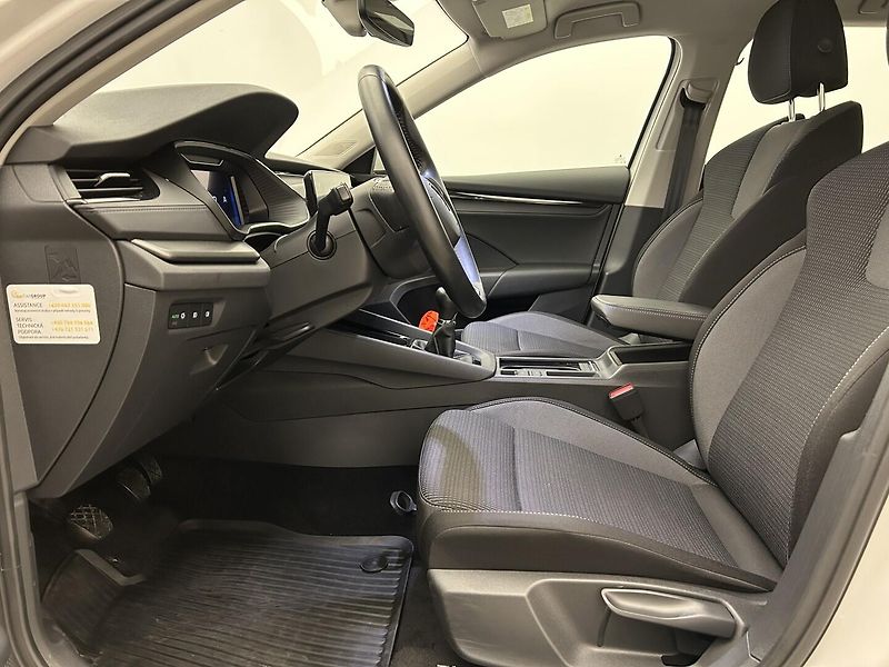 Škoda Octavia 1.5 TSI Ambition - fotka 18 z 26
