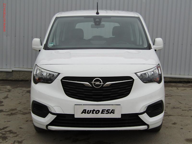 Opel Combo (2020) 1.5CDTi MAXi XL, Life, +kola - fotka 2 z 19