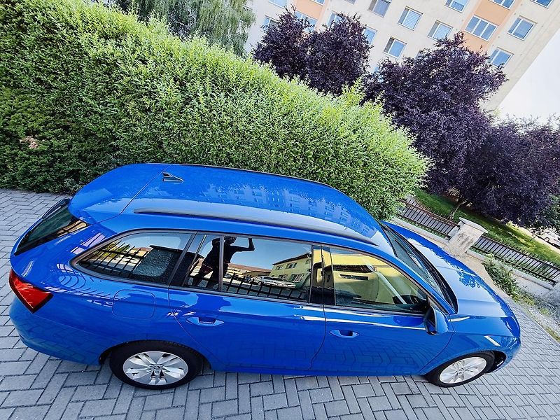 Škoda Octavia (2022) 1,5TSi 96kW G-TEC CNG ČR 50tkm - fotka 12 z 16