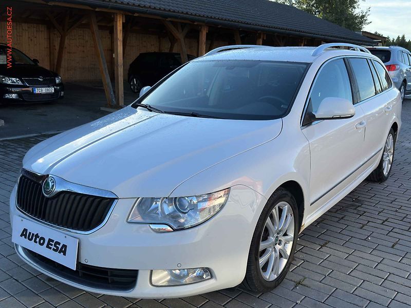 Škoda Superb (2011) 2.0TDi 4x4, ČR, Elegance, DSG - fotka 3 z 22