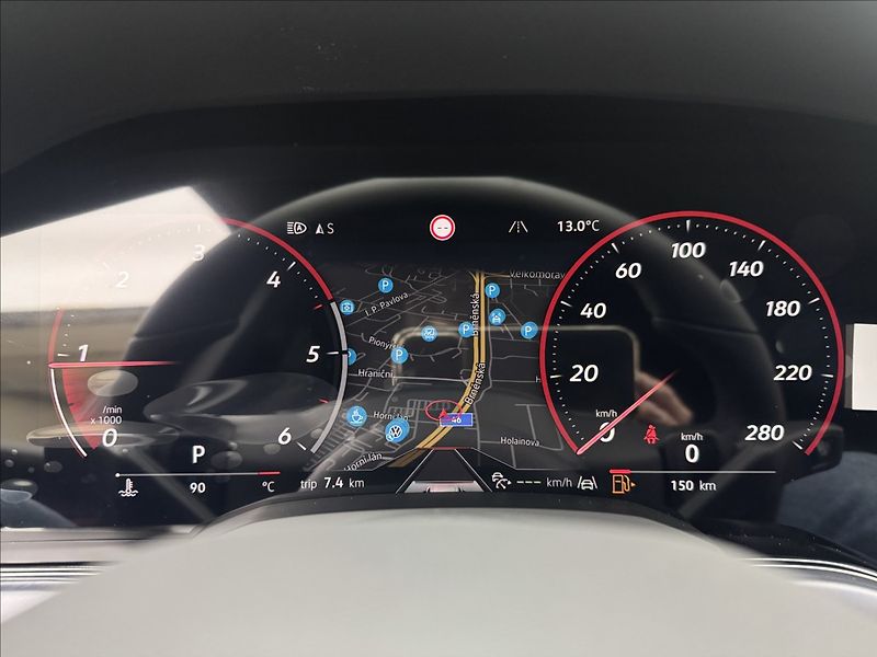 Volkswagen Touareg 3,0 HUD MASÁŽ NZTOP ČR ZÁRUKA - fotka 12 z 54
