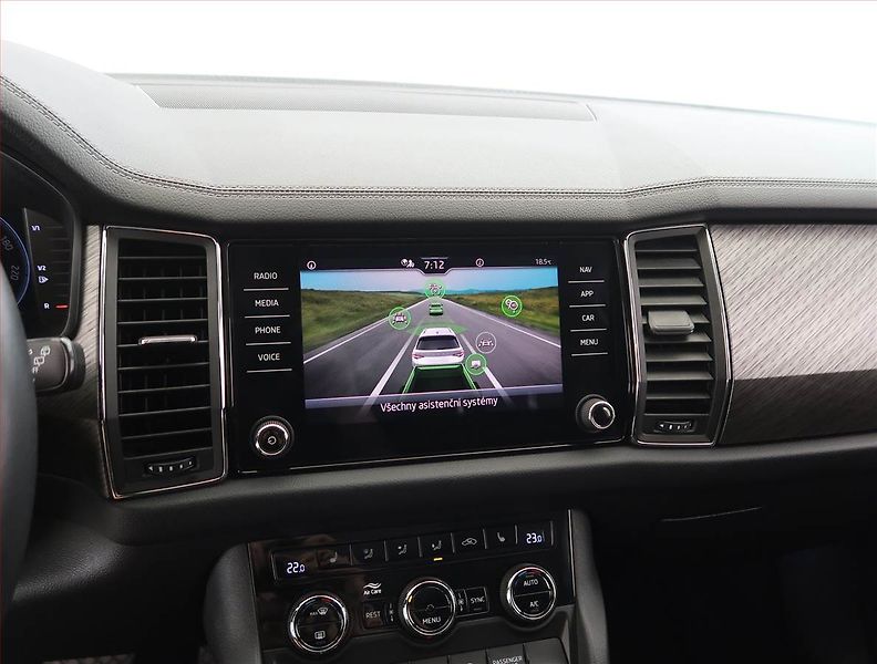 Škoda Kodiaq (2023) Style 2.0 TDI, digi klima - fotka 18 z 27
