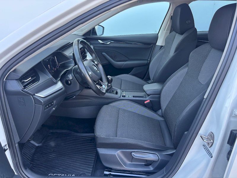Škoda Octavia (2022) 2.0 TDI 85kW Ambition Plus Nez - fotka 5 z 35