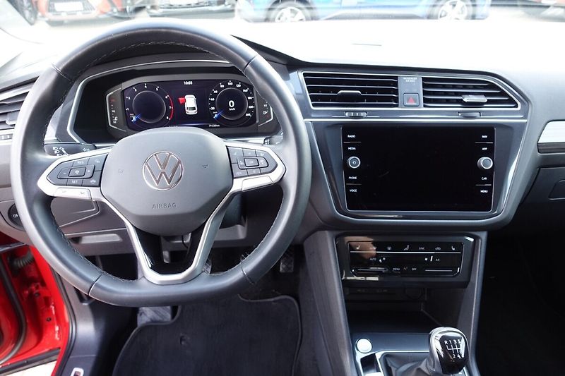 Volkswagen Tiguan 1.5 TSI EVO 110 kW Life - fotka 15 z 32