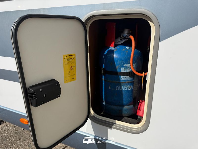 Bürstner Ostatní (2007) Nexxo T660 Ford Markíza, Klíma - fotka 26 z 32