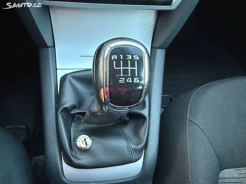 Škoda Octavia 2.0 TDI 103kW - fotka 15 z 26