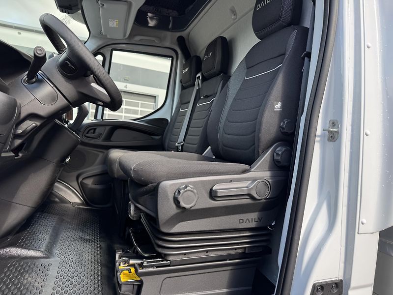 Iveco Daily (2026) 3.0*NOVÝ MODEL* 10PAL*AUTOMAT - fotka 14 z 30