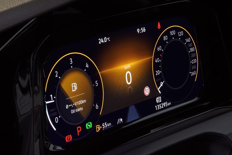 Volkswagen Golf 2.0TDI,110kW,DSG,Style,ČR,Kame - fotka 14 z 36