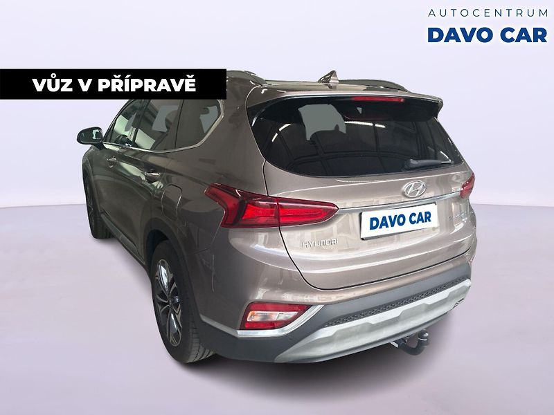 Hyundai Santa Fe 2,2 CRDi 147kW Premium+ 4x4 CZ - fotka 2 z 12