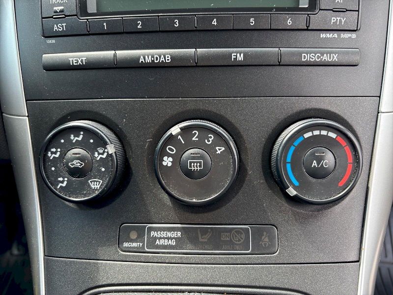 Toyota Auris (2010) - fotka 24 z 24