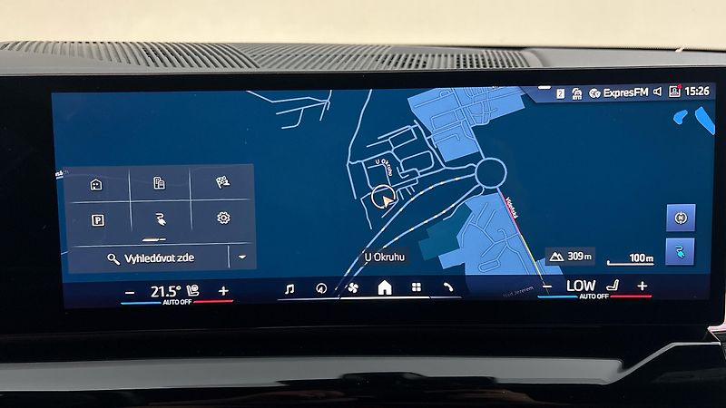 BMW i5 40 AUT eDrive M-paket Touring - fotka 31 z 33