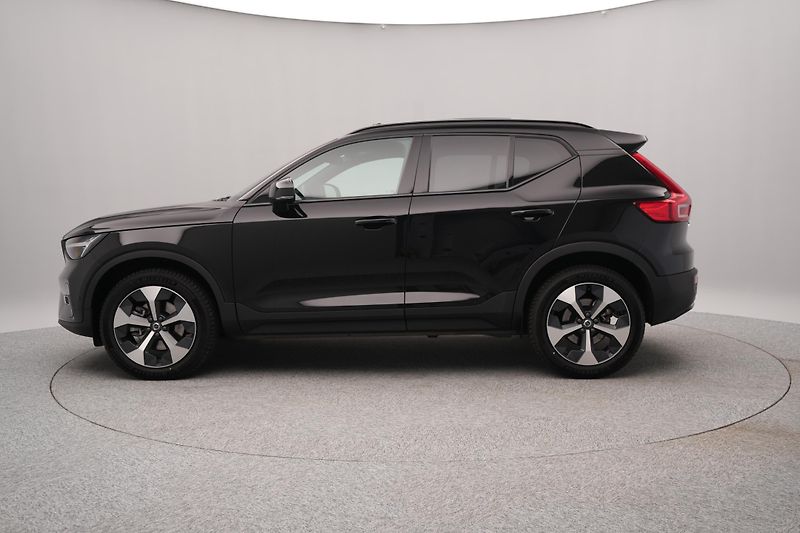 Volvo XC40 B4 DARK ULTRA REZERVACE - fotka 8 z 48