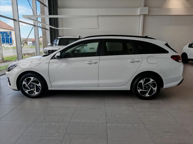 Hyundai i30 (2026) 1,0 T-GDi  GO CZECH! MY26 - fotka 2 z 10